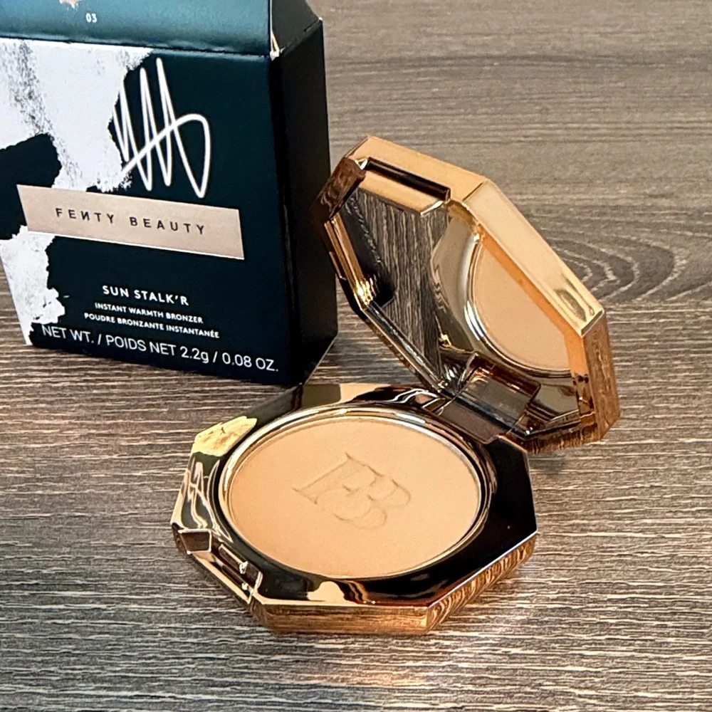 ❤️$11 NWT Fenty Beauty Sun Stalkr Instant Warmth Bronzer Shade Private Island